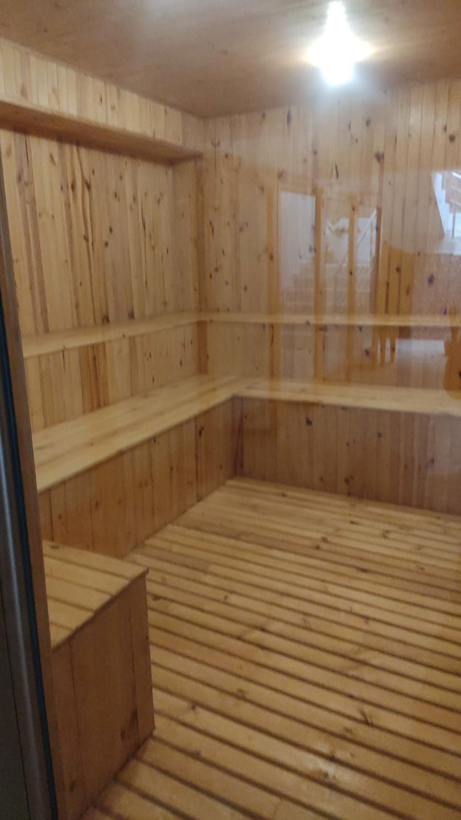 Sauna de madera del hotel
